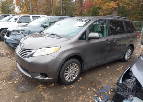 2011 Toyota Sienna Xle V6 from USA, damaged, VIN 5TDYK3DC4BS062276
